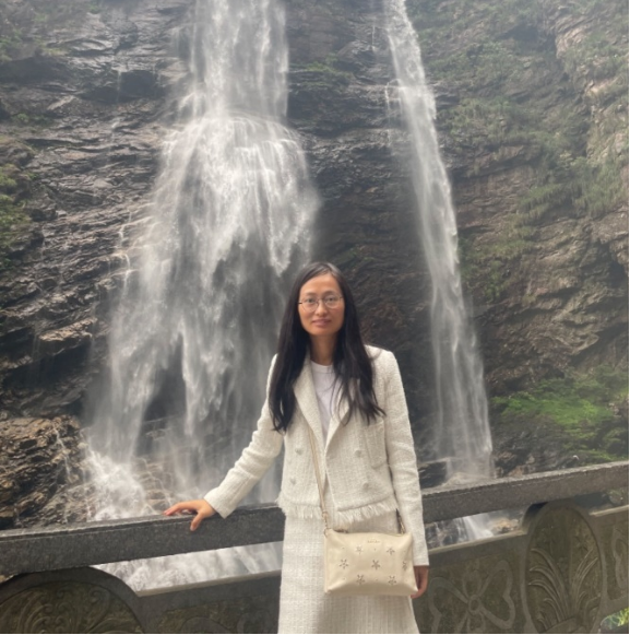 李倩